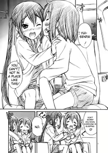 Page 4 of Azunyan wa Okazu | Azu-nyan as a Side Dish - preview thumbnail